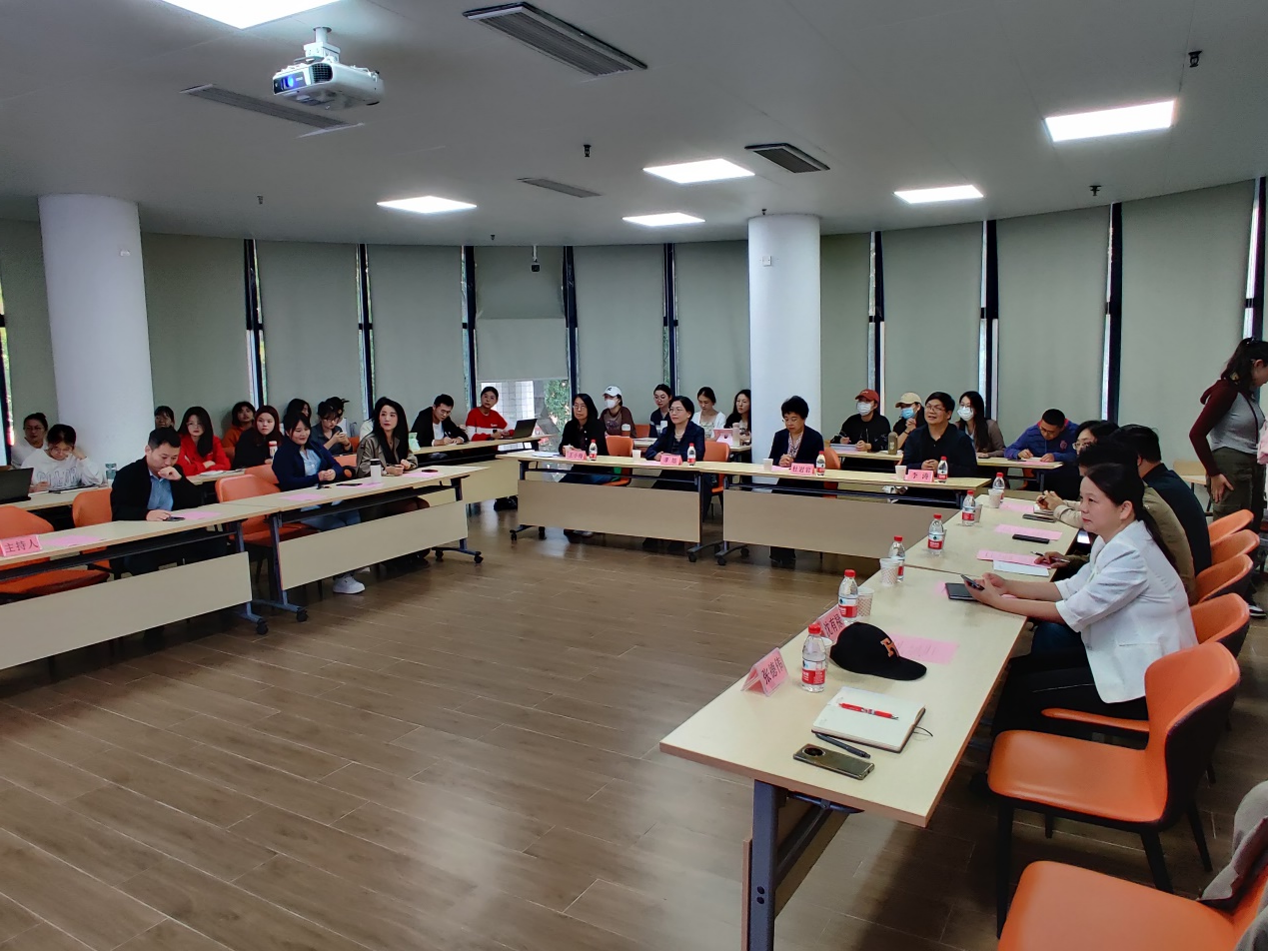 教育學(xué)院（教育學(xué)科）舉辦教育學(xué)科系列座談會(huì)之一