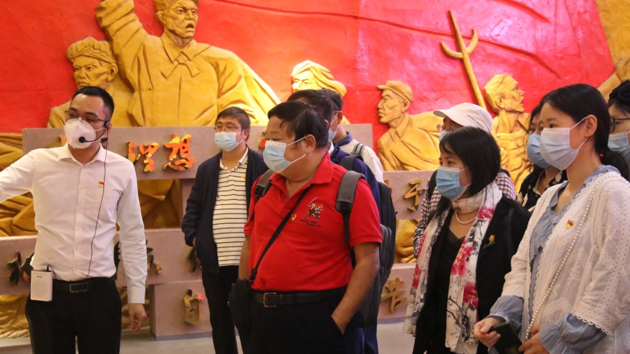 百年風(fēng)華，瓊崖黨史――海南師范大學(xué)教育學(xué)院師生黨員母瑞山黨史學(xué)習(xí)主題活動