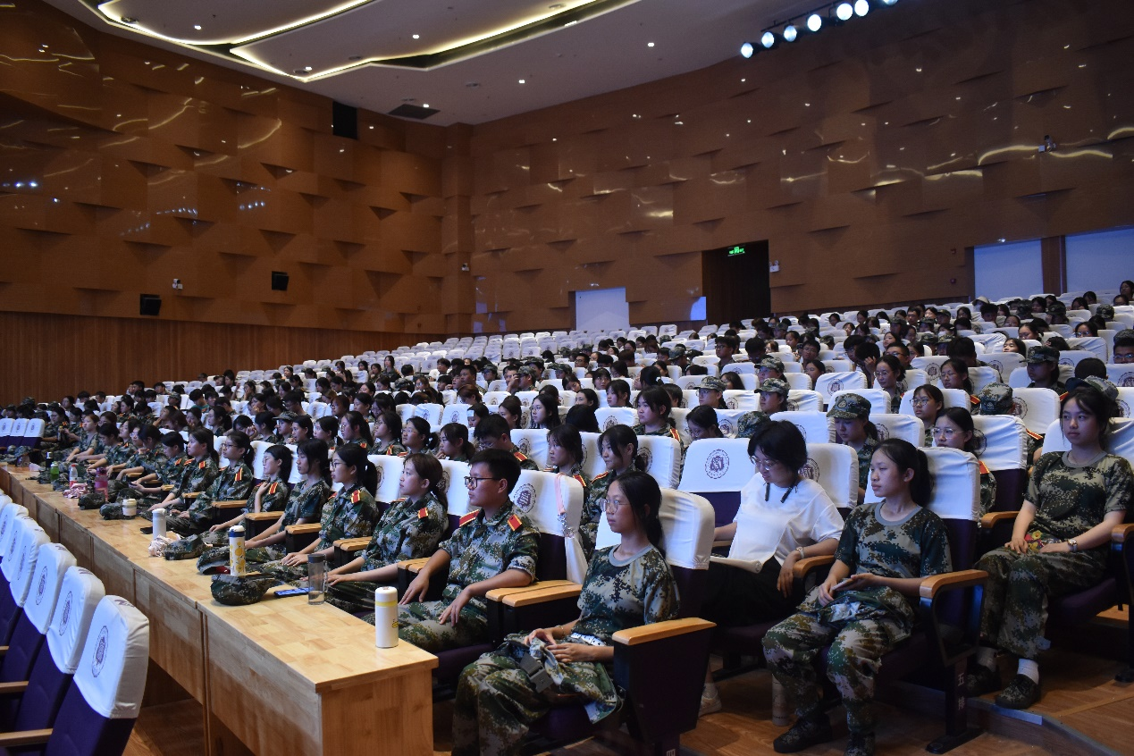 教育學(xué)院新生毒品預(yù)防教育