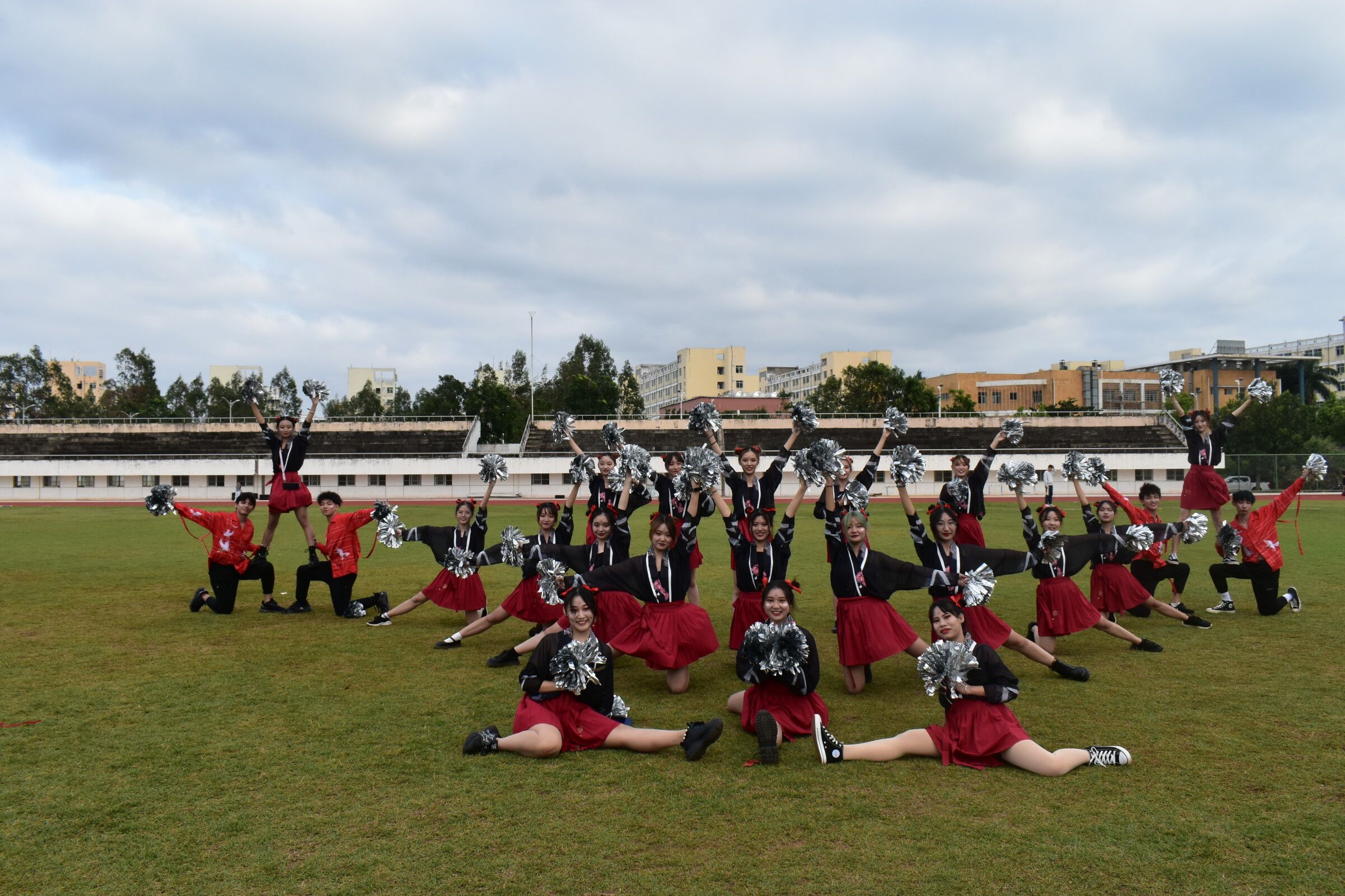 青年之聲教育學(xué)院第三十八屆校運會啦啦操競賽