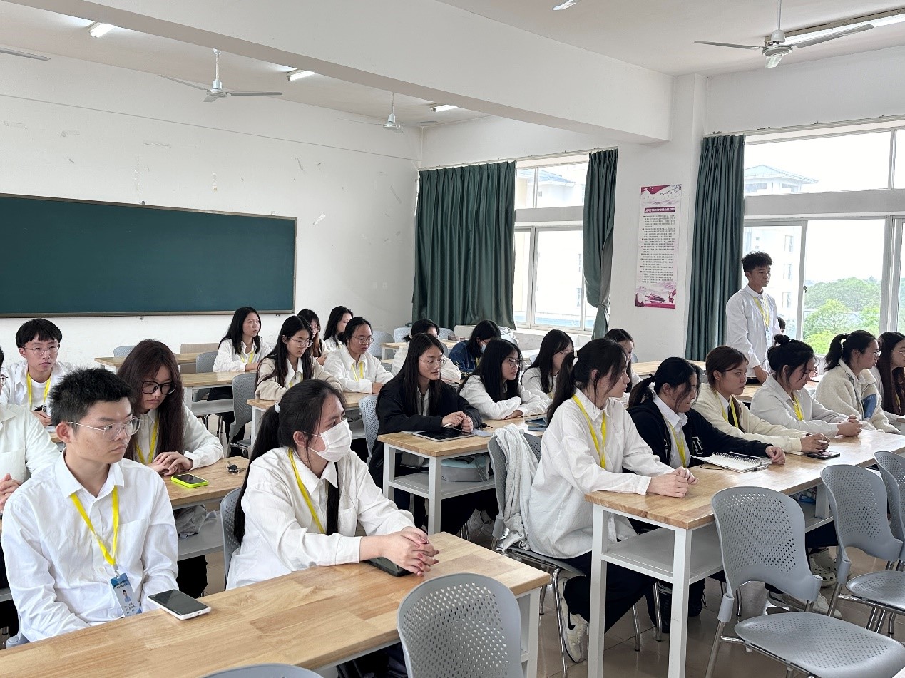 教育學(xué)院召開新學(xué)期團(tuán)學(xué)例會(huì)