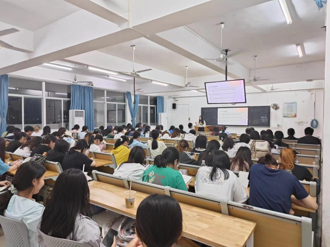 創(chuàng)新創(chuàng)業(yè)實(shí)踐周-- 中美學(xué)前教育系列宣講會