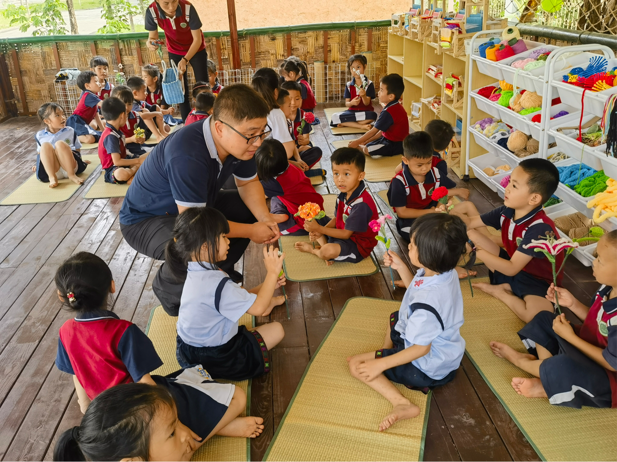 青年之聲?教育學院 “溫暖助殘日,義賣校園行”主題活動