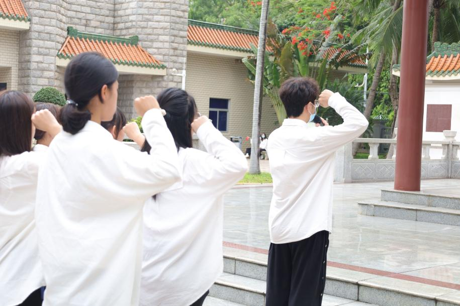 青年之聲?教育學(xué)院“以青春之名，赴百年之約”入團(tuán)儀式