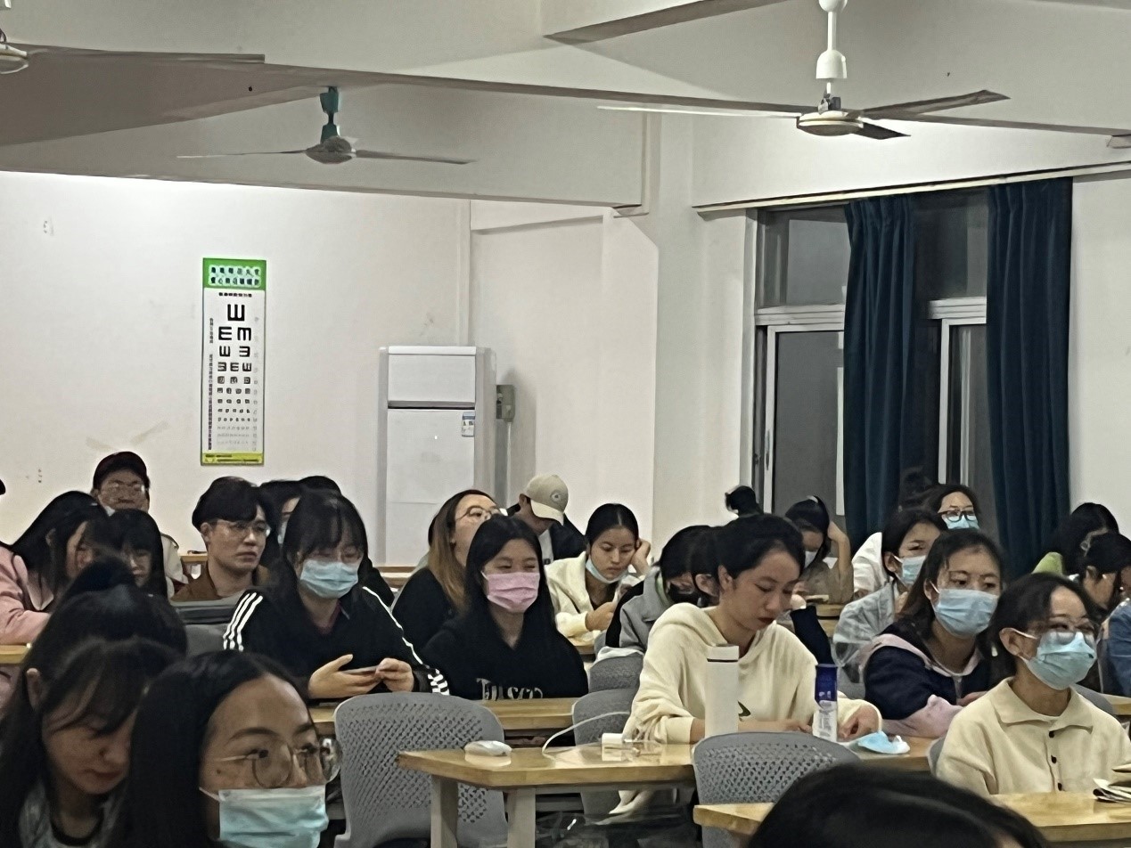 我院開展研究生心理健康與心理調(diào)適講座