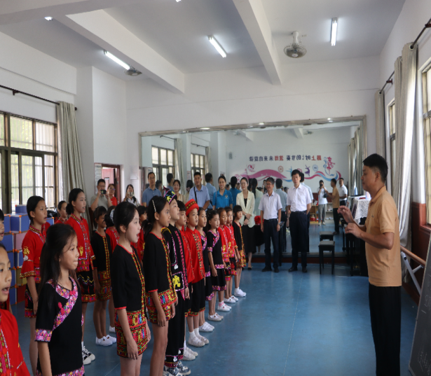 “根植希望，共育未來” 我院與五指山市水滿中心學(xué)校攜手舉辦植樹活動