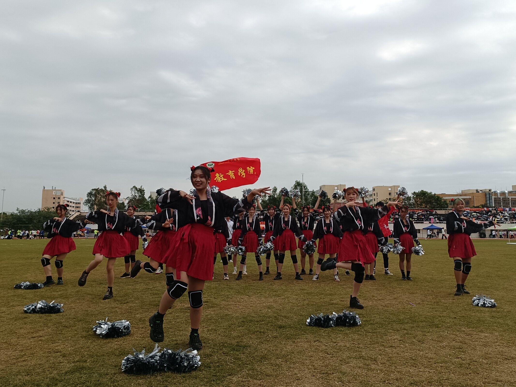 青年之聲教育學(xué)院記第三十八屆校運(yùn)會(huì)