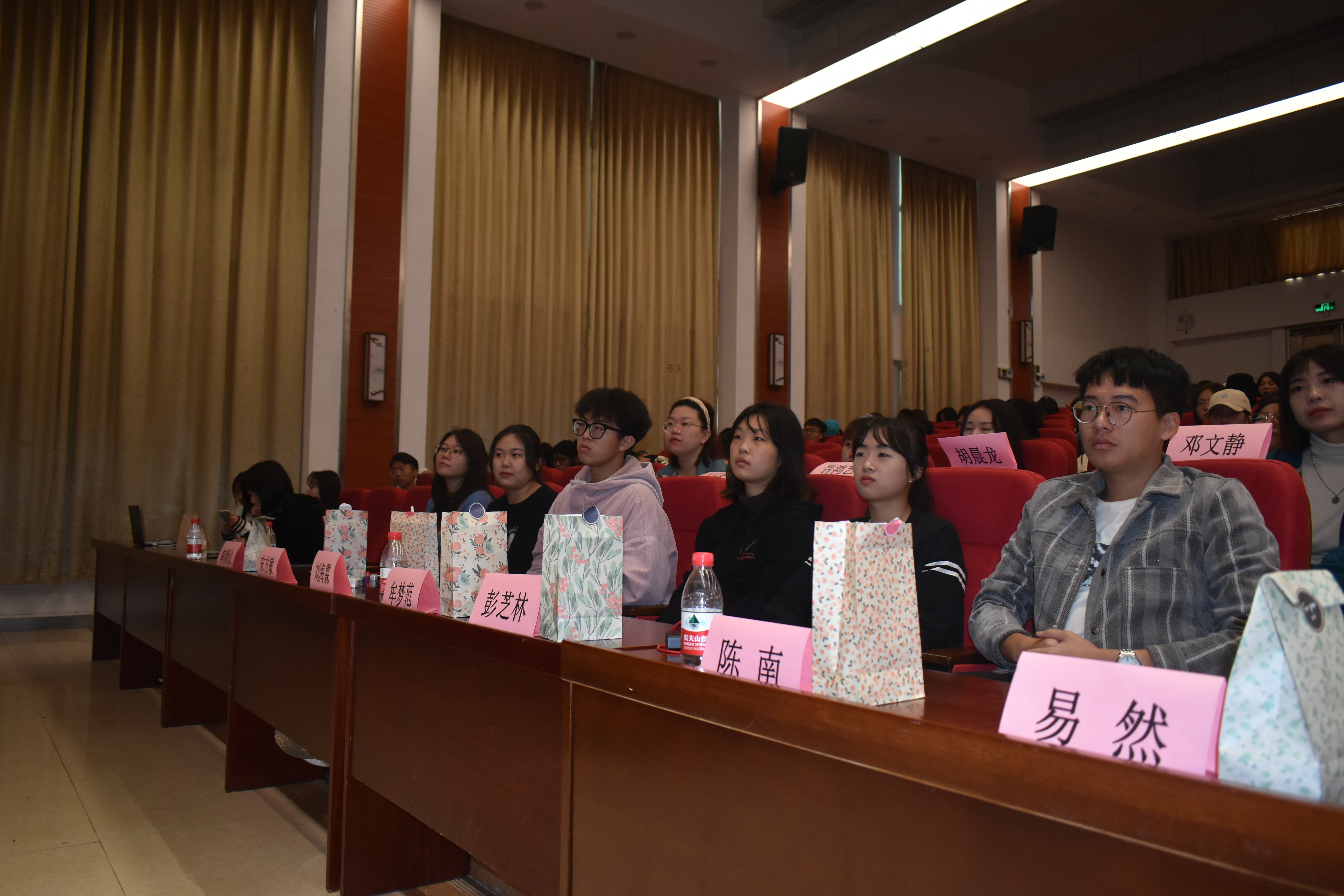 逐青年之志，鑄百年華章――青年之聲教育學院大學生論壇